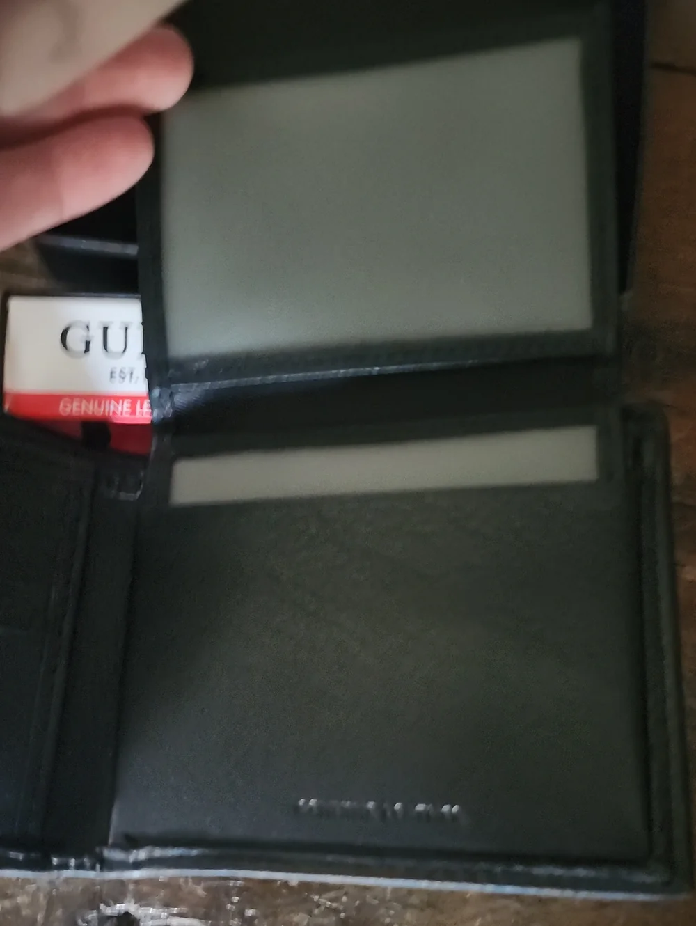 NIB Men's Guess Black Genuine Leather Bifold Wallet RFID Protection